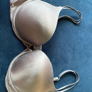 Victorias Secret ‘very sexy push up bra’